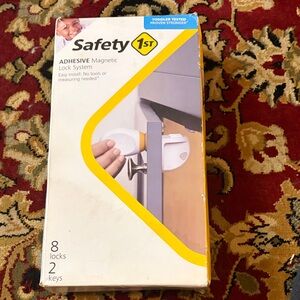 Safety 1st Adhesive Magnetic Lock System - White